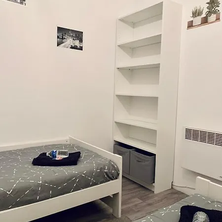 - 2 - 4 Personnes Apartament *