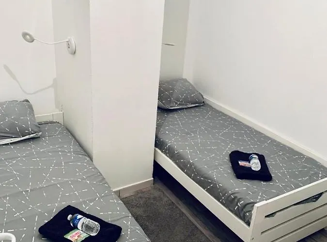 - 2 - 4 Personnes Apartament *